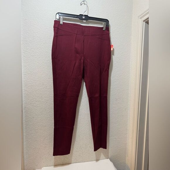 New Chicos Burgundy Red Pull On Ponte Ankle Pants size 0P/ US 4 - Picture 1 of 8